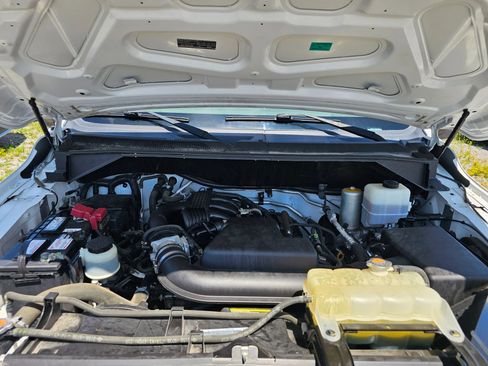 Used 2018 Nissan NV 2500 SV RWD image 3