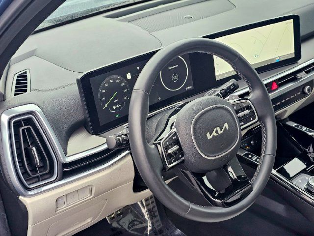 Used 2025 Kia Sorento SX Prestige AWD/4WD image 16