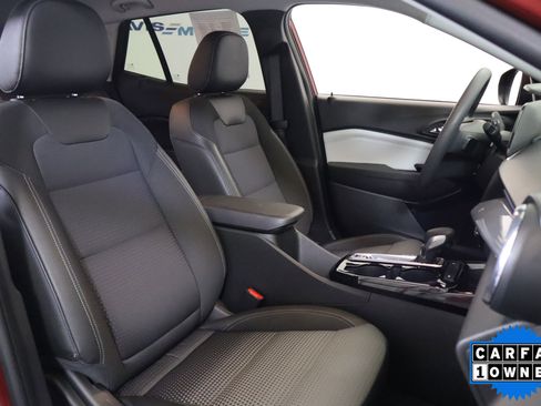 Used 2025 Chevrolet Trax LT image 20
