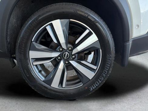 Certified 2023 Nissan Rogue SL w/ SL Premium Package AWD/4WD image 29
