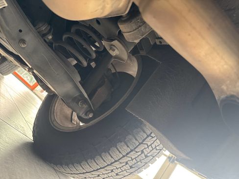 Used 2019 Volkswagen Tiguan SE image 42