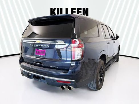 Used 2023 Chevrolet Suburban Premier image 7