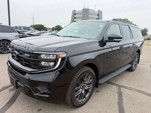Used 2026 Ford Expedition Max Platinum w/ Stealth Appearance Package AWD/4WD image 6