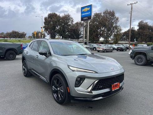 Used 2025 Buick Envision Sport Touring image 2