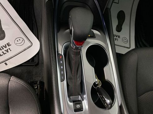 Used 2022 Chevrolet Malibu RS image 19