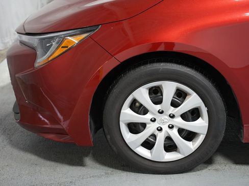 Used 2024 Toyota Corolla LE image 5