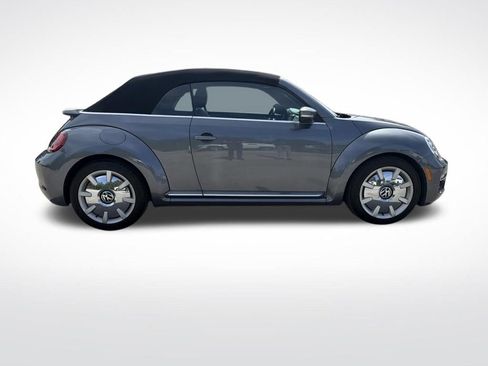 Used 2019 Volkswagen Beetle 2.0T SE w/ SE Premium Package FWD image 4