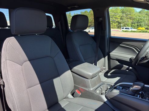 Used 2023 Chevrolet Colorado LT w/ LT Convenience Package II image 11