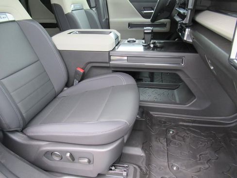 New 2026 GMC Hummer EV SUV image 9