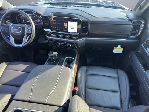 Used 2025 GMC Sierra 1500 Elevation w/ Elevation Premium Package image 19