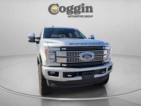 Used 2019 Ford F250 Platinum w/ Platinum Ultimate Package image 13