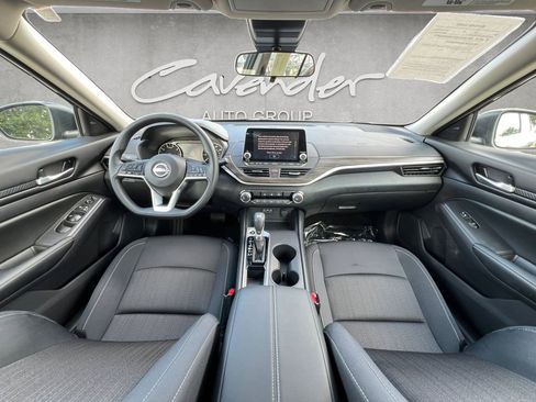 Certified 2025 Nissan Altima 2.5 SV FWD image 20