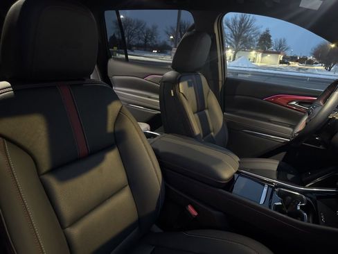 Certified 2025 Chevrolet Traverse RS w/ LPO, Floor Liner Package image 27