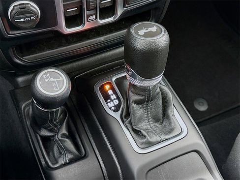 Used 2024 Jeep Wrangler Sport S image 18