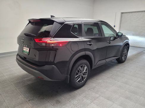 Used 2022 Nissan Rogue S FWD image 9