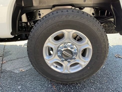 New 2026 Ford F250 XLT w/ FX4 Off-Road Package image 30