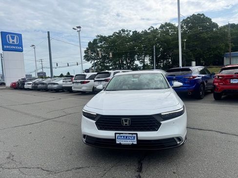 New 2026 Honda Accord Touring image 2