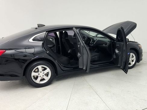 Used 2019 Chevrolet Malibu LS image 13