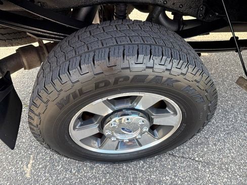 Used 2011 Ford F350 Lariat w/ Lariat Interior Pkg image 29