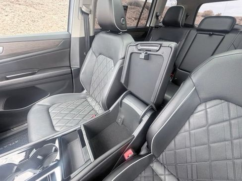 Used 2024 Volkswagen Atlas SEL Premium R-Line AWD/4WD image 17