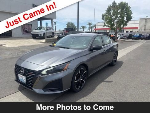 Used 2024 Nissan Altima 2.5 SR FWD image 1