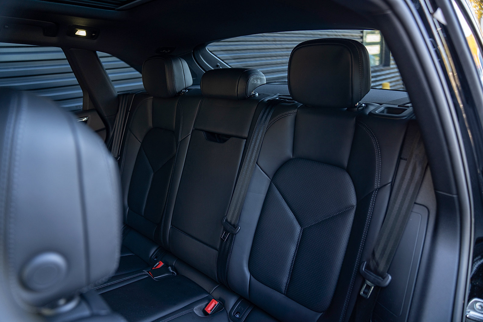 Certified 2026 Porsche Macan AWD/4WD image 20