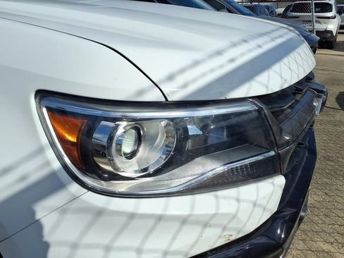 Used 2021 Chevrolet Colorado Z71 AWD/4WD image 6