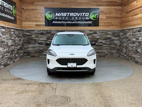 Used 2022 Ford Escape SE w/ Cold Weather Package image 3