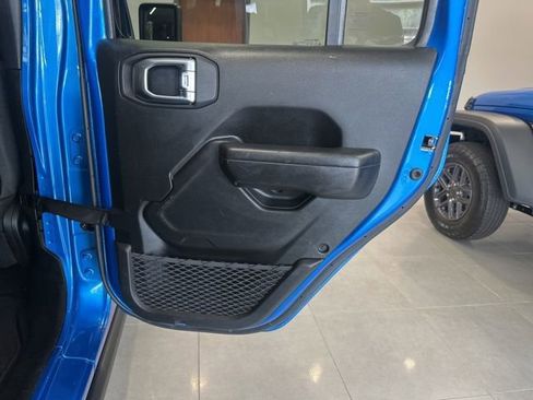 Used 2024 Jeep Wrangler Unlimited Rubicon image 45