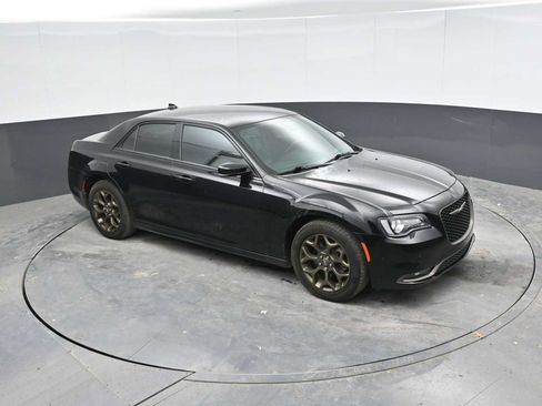 Used 2017 Chrysler 300 S w/ 300S Premium Group 2 w/2_L AWD/4WD image 18