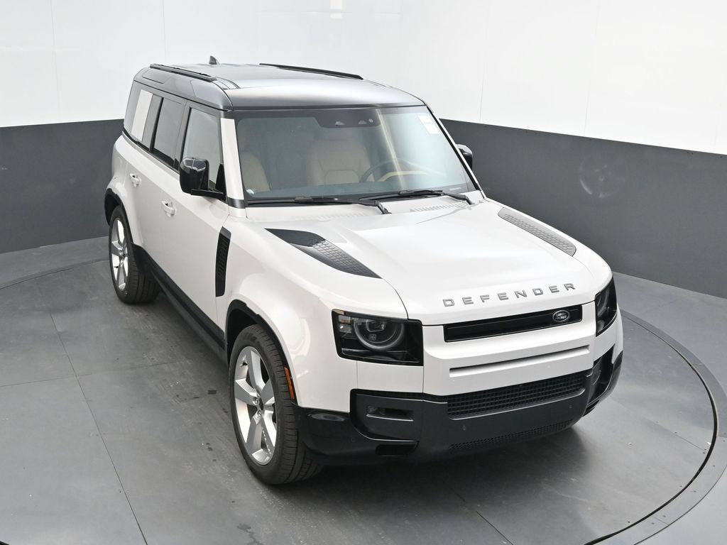 Used 2026 Land Rover Defender 110 X-Dynamic SE AWD/4WD image 39