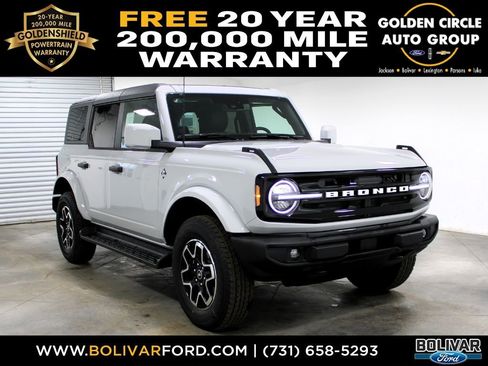 New 2026 Ford Bronco Outer Banks image 1