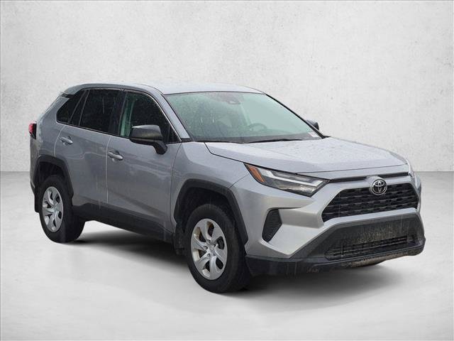 Used 2025 Toyota RAV4 LE AWD/4WD image 3