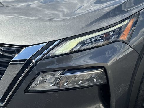 Used 2023 Nissan Rogue SV FWD image 11