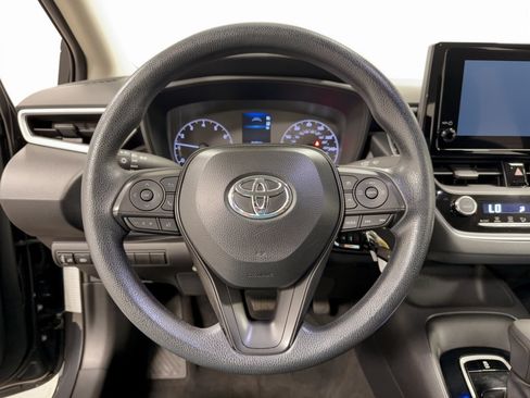 Used 2025 Toyota Corolla LE FWD image 10