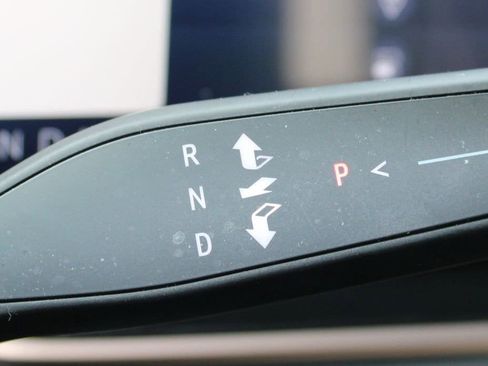 Used 2025 Buick Envision Sport Touring image 28