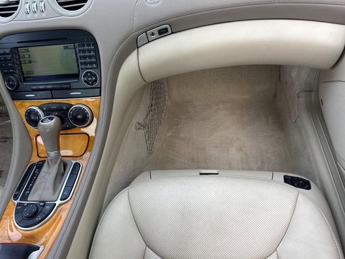 Used 2005 Mercedes-Benz SL 500 image 28