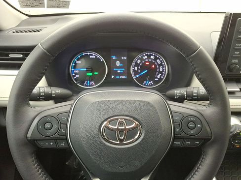 Certified 2022 Toyota RAV4 XLE Premium image 16