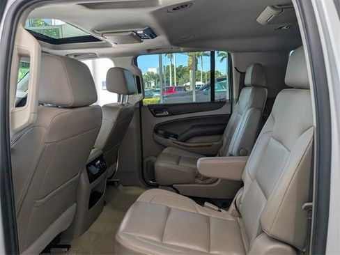 Certified 2019 Chevrolet Suburban Premier image 8
