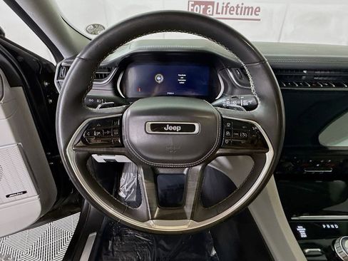 Used 2023 Jeep Grand Cherokee L Overland w/ Luxury Tech Group IV AWD/4WD image 21