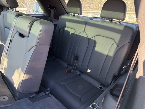 Used 2022 Audi Q7 3.0T Premium image 12