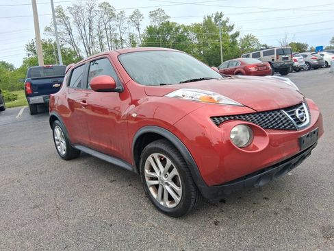 Used 2014 Nissan Juke SV AWD/4WD image 3