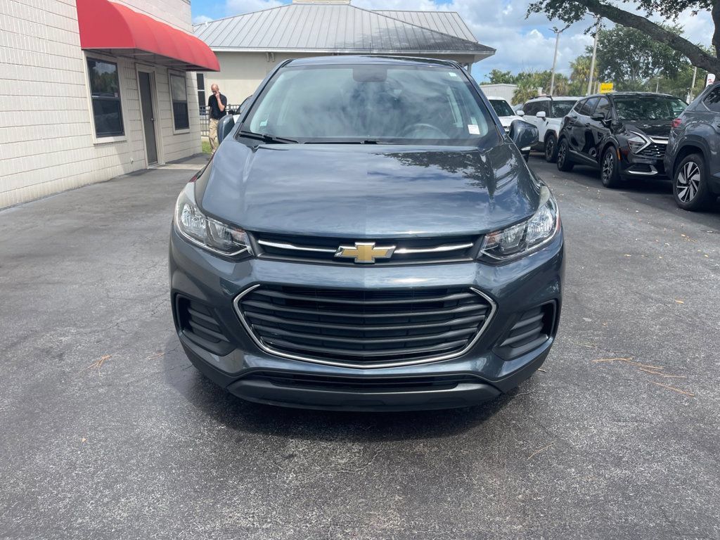 Used 2021 Chevrolet Trax LS w/ Tint and Cruise Package FWD image 9