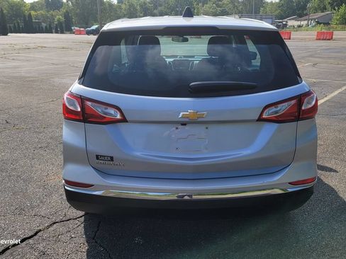 Used 2018 Chevrolet Equinox LS w/ LPO, Protection Package FWD image 10