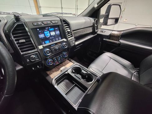 Used 2018 Ford F250 Lariat w/ Lariat Ultimate Package image 30