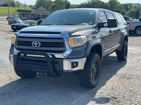 Used 2014 Toyota Tundra SR5 w/ SR5 Upgrade Package AWD/4WD image 10