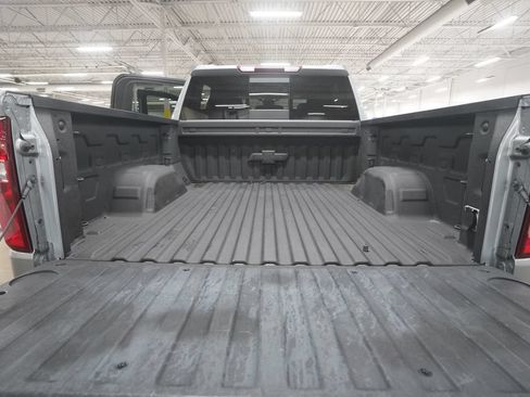 Used 2023 Chevrolet Silverado 1500 LT Trail Boss w/ Convenience Package II AWD/4WD image 23