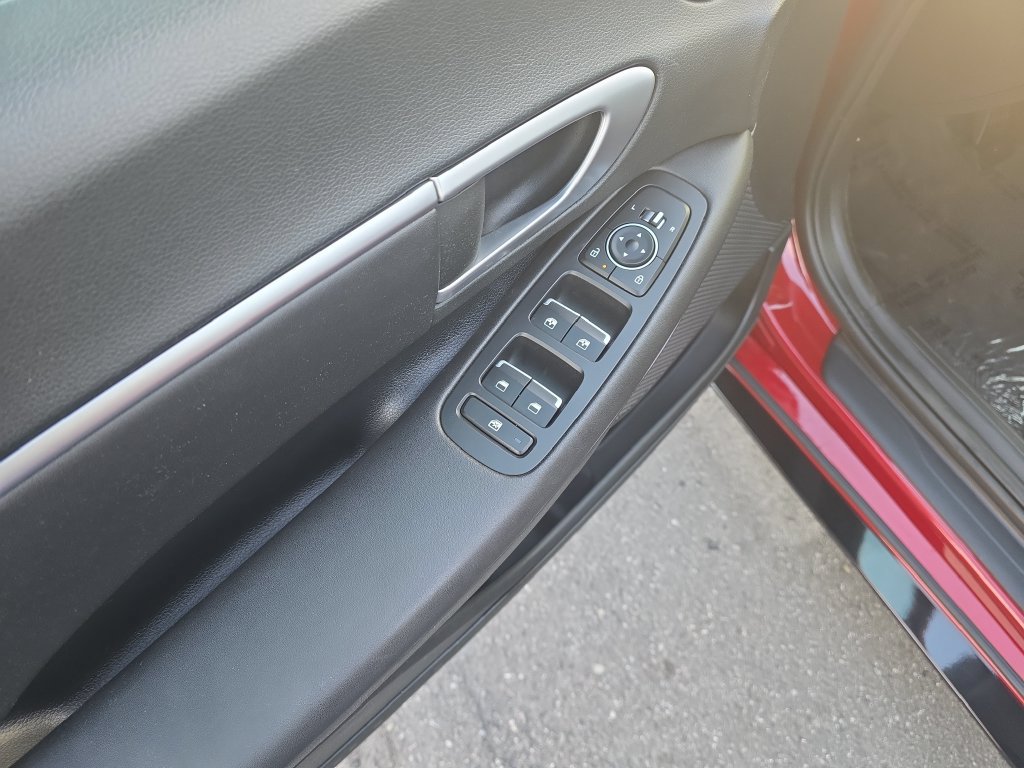 Used 2025 Hyundai Sonata SEL FWD image 11