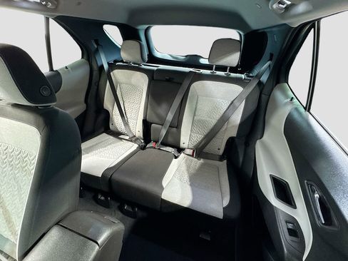 Used 2023 Chevrolet Equinox LS AWD/4WD image 14