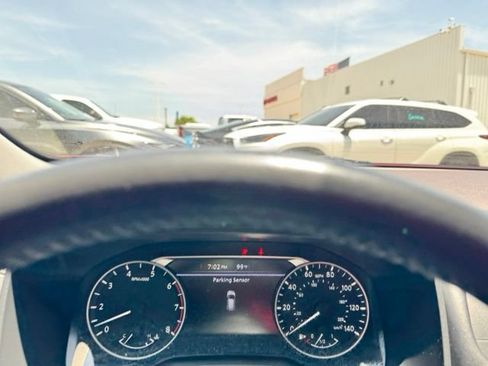 Used 2021 Nissan Rogue SV w/ Premium Package AWD/4WD image 18